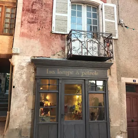 Holiday home Maisons Du Perigord Cote Vezere Terrasson-Lavilledieu